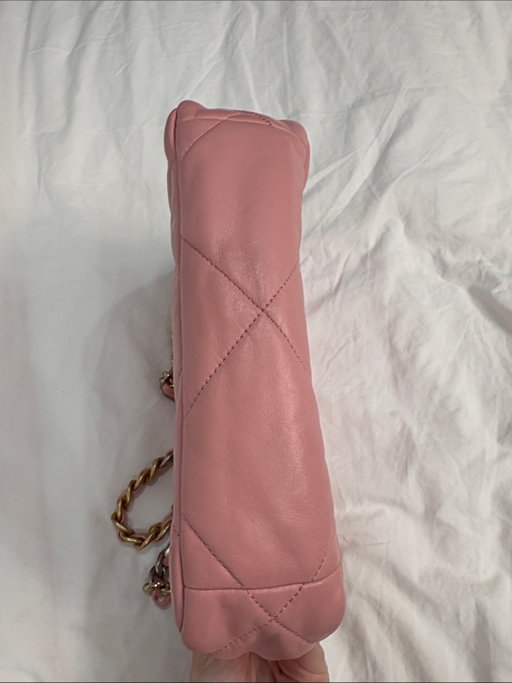 CHANEL Pink medium 19 flap Quilted Leather Shoulder Bag with Chain Strap - Picture 6 of 9